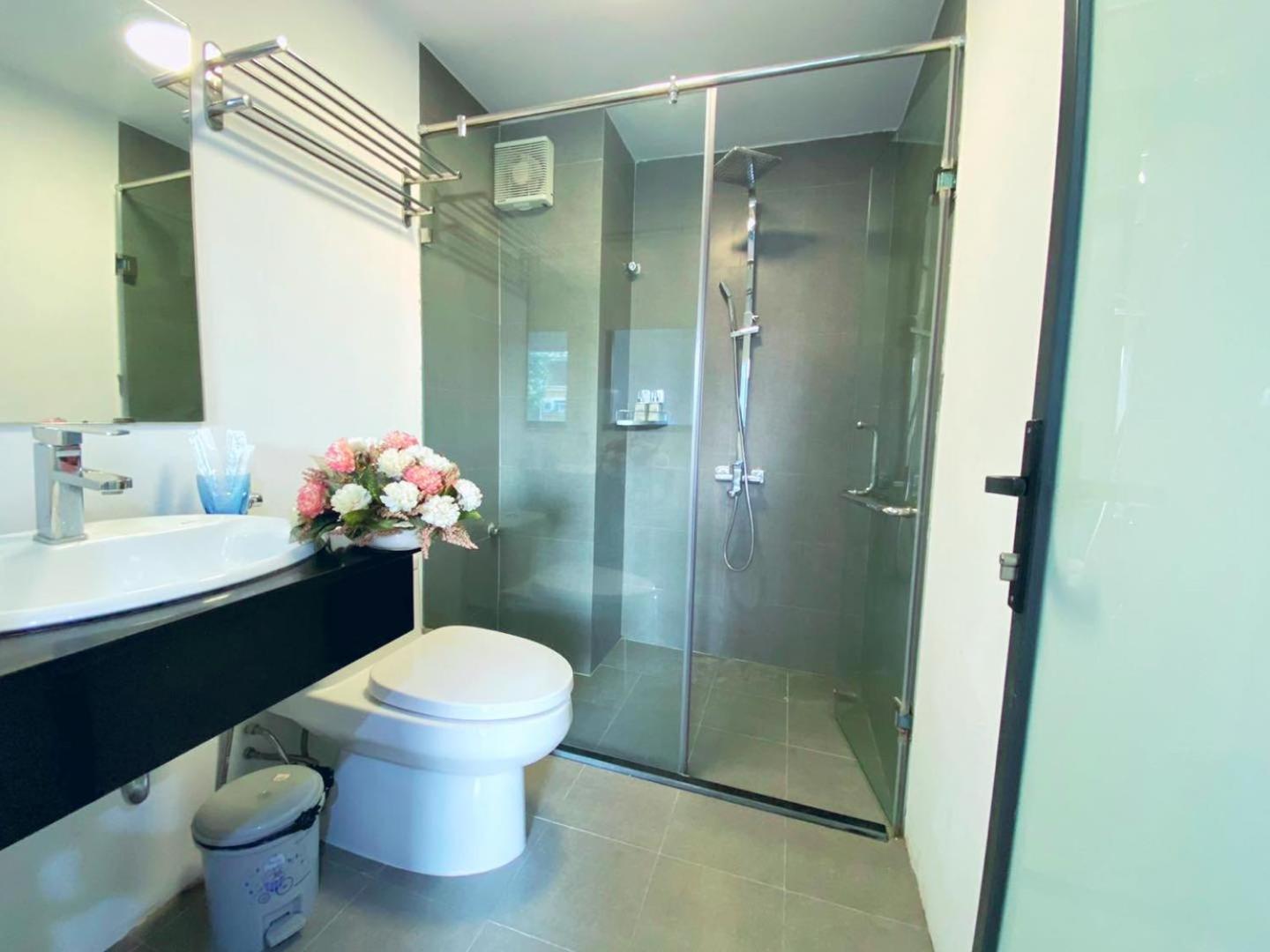 Privatunterkunft - Rooftop Sky View Tg - Phone 09756-59323